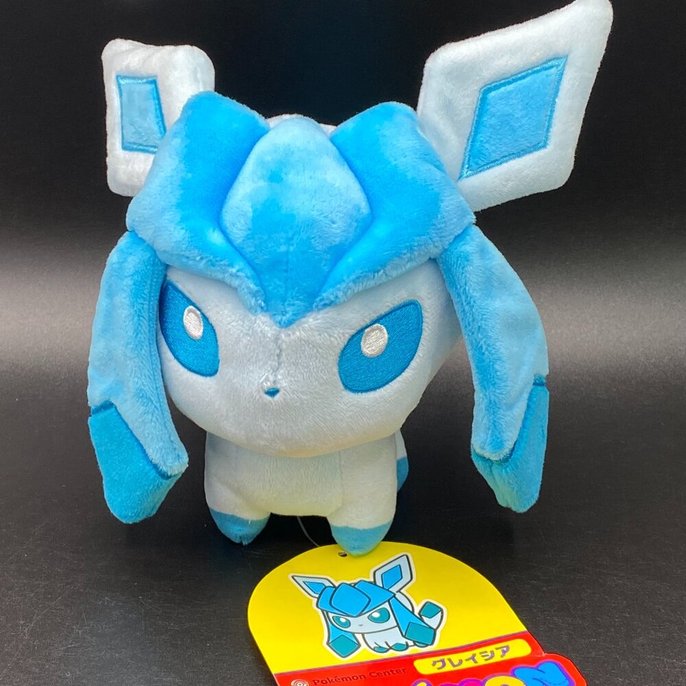 Pokemon Center Japan Glaceon Plush Pokemon Dolls 2017 NWT